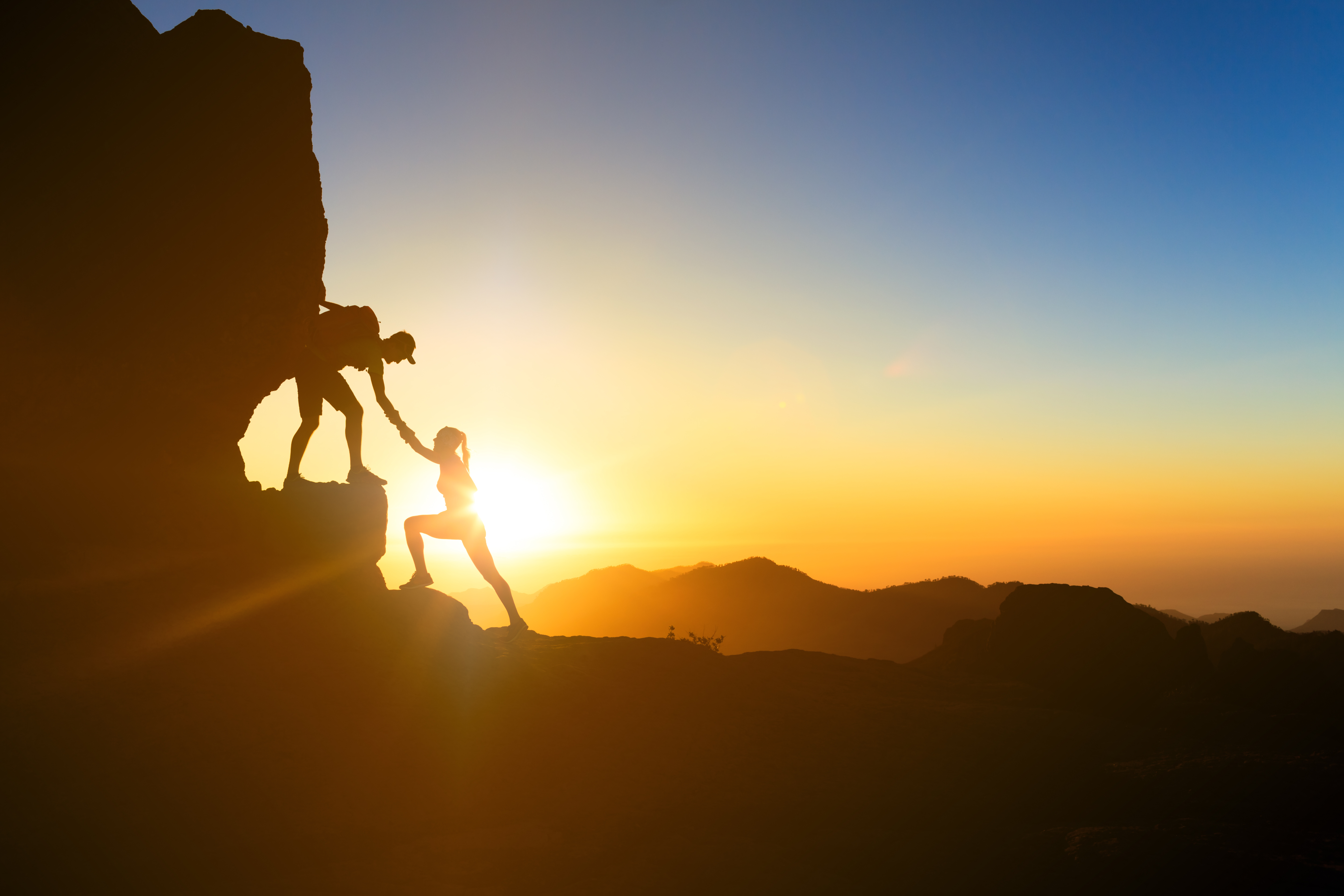 Восхождение в тени. Climbing together. Help to Climb.